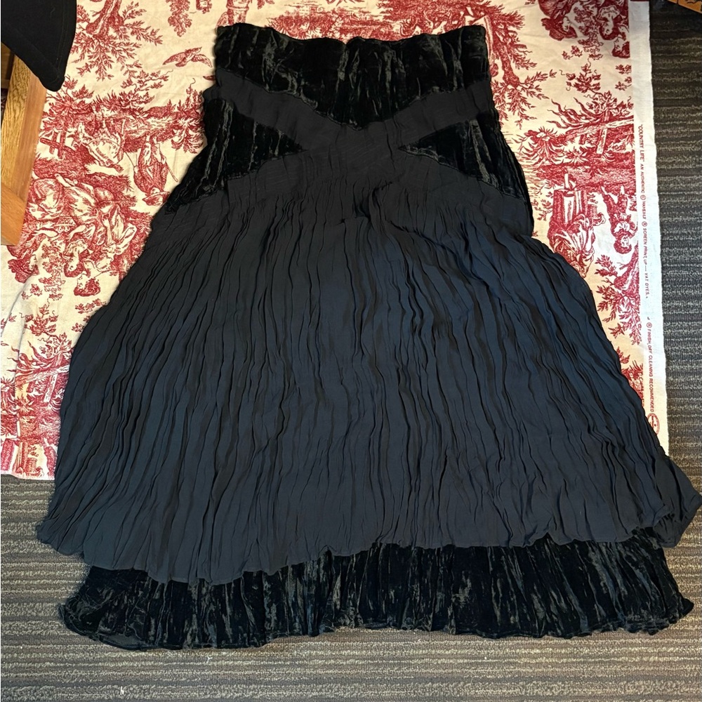 Alberto Malaki black velvet maxi skirt